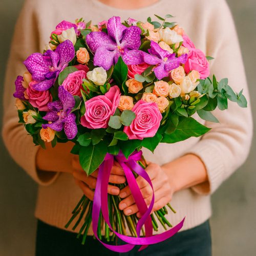 Букет из свежих цветов «Фиолетовые бабочки»